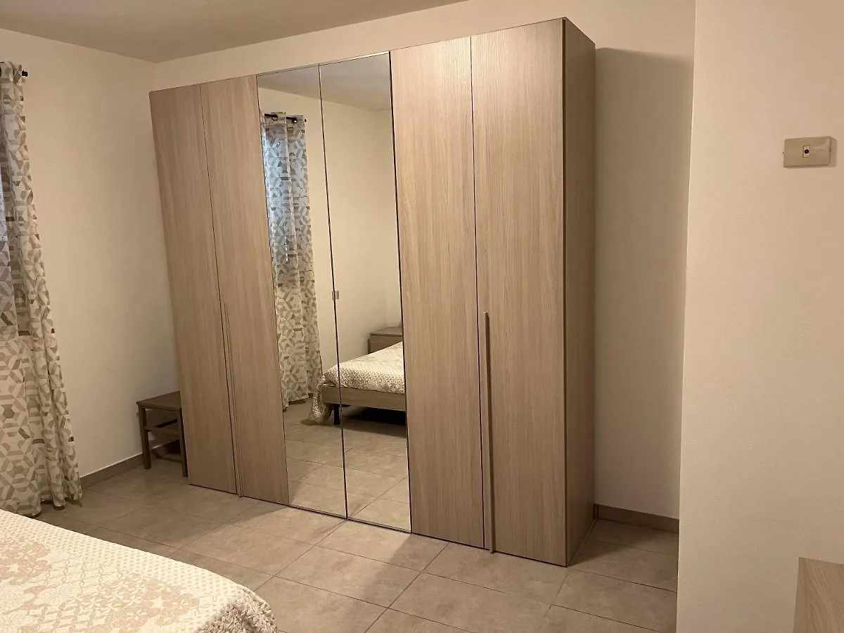 Holiday House La Rosa Terricciola 0*,  Italia